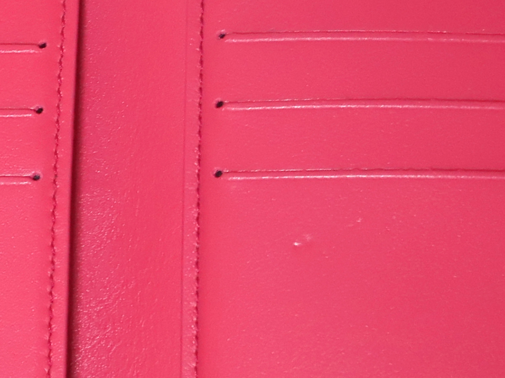 ルイヴィトン トリヨン ポルトフォイユ・カプシーヌ コンパクト ノワール×ホットピンク 財布 M62157 内側ダメージ01