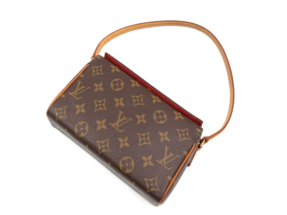 ルイヴィトン モノグラム レシタル M51900 MI0064 上面