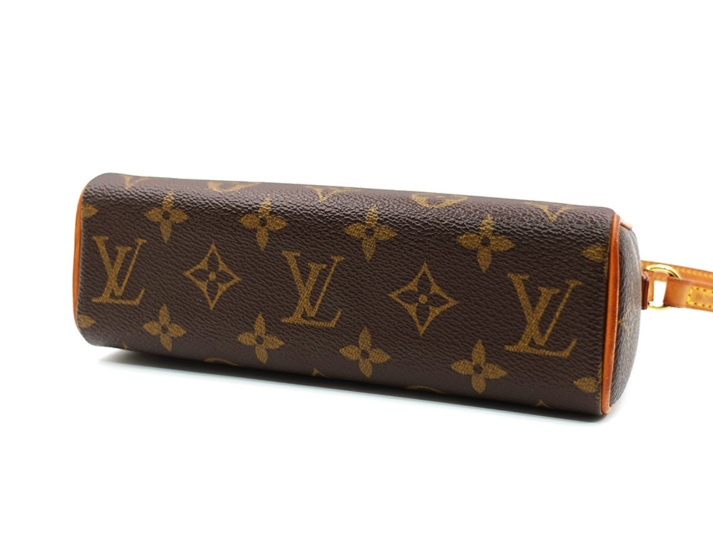 ルイヴィトン モノグラム レシタル M51900 MI0064 底面