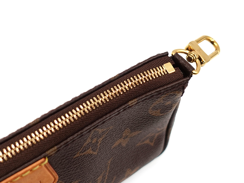 ルイヴィトン モノグラム ミュルティ・ポシェット・アクセソワール M44840 RFID 外側ダメージ02