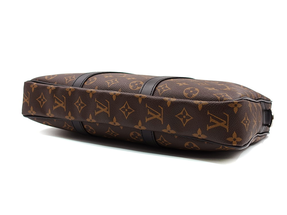 ルイヴィトン モノグラム・マカサー ポルト ドキュマン・ヴォワヤージュPM PDV PM M52005 GI2149 底面