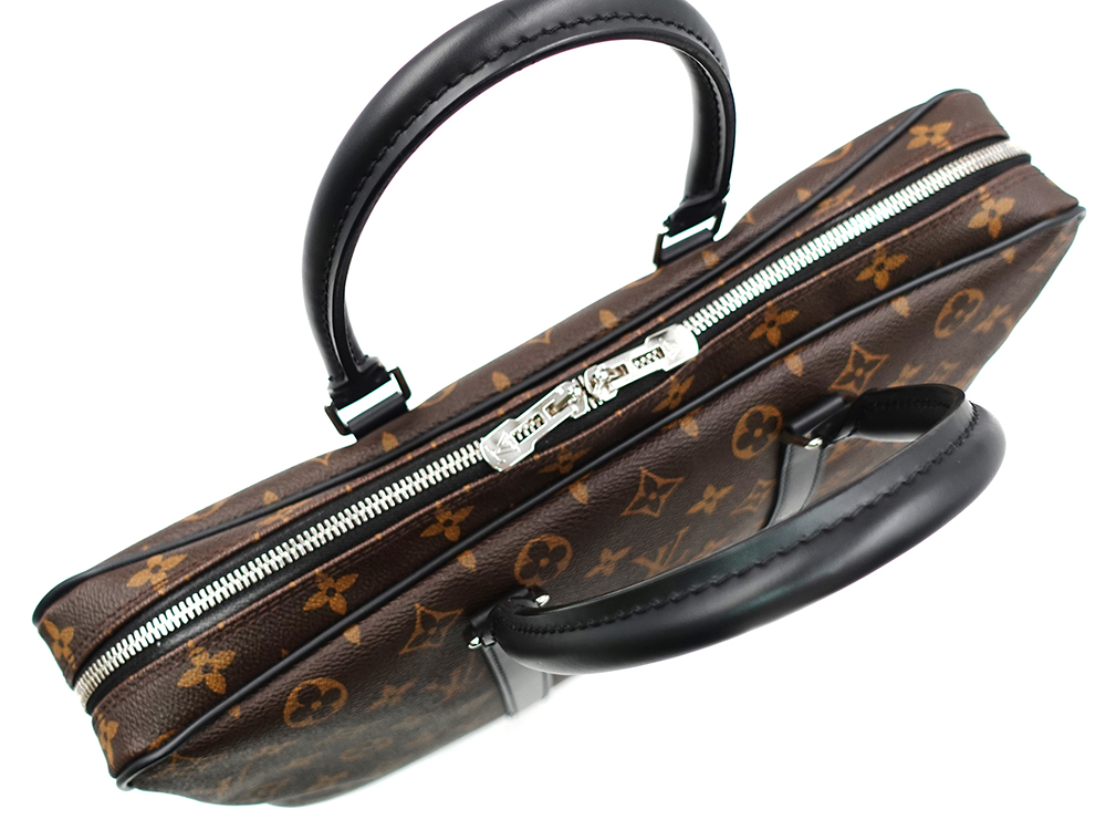 ルイヴィトン モノグラム・マカサー ポルト ドキュマン・ヴォワヤージュPM PDV PM M52005 GI2149 開口部閉