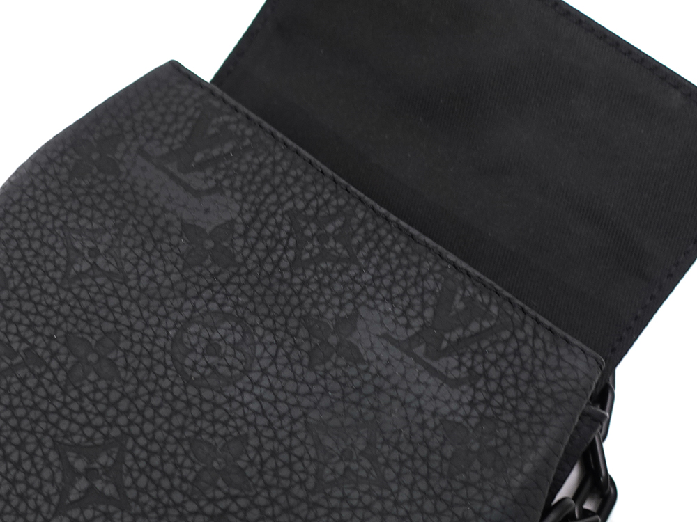 ルイヴィトン モノグラム ・トリヨン ナノ・スチーマー ブ ノワール M82772 RFID 外側ダメージ02