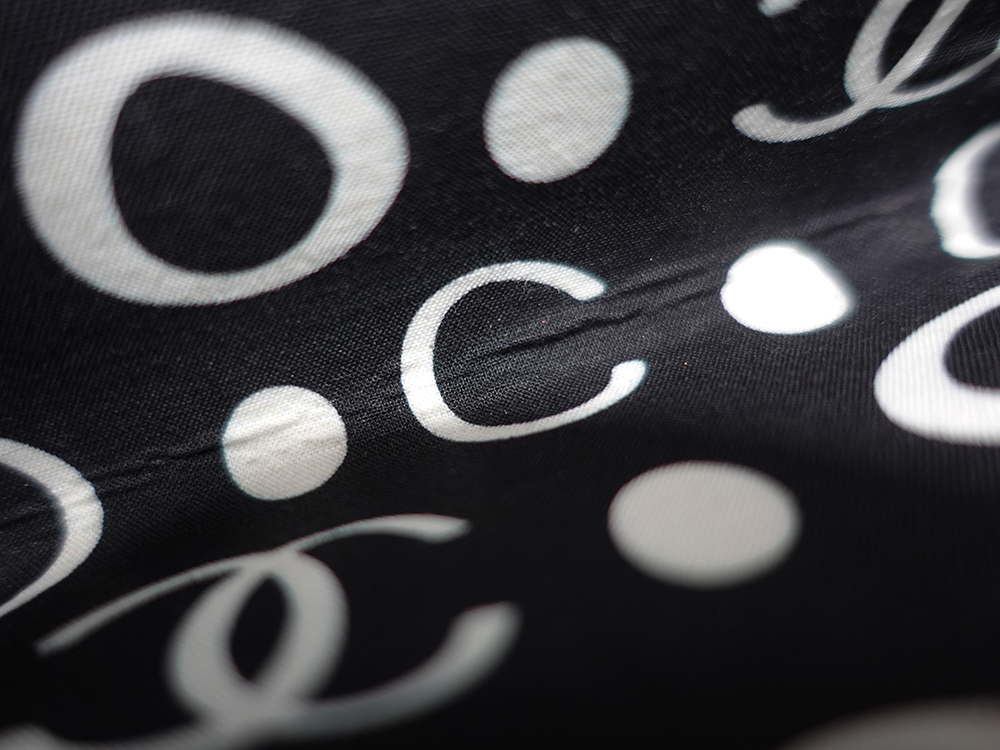 シャネル ジップ カードケース ブラック AP3836 内側ダメージ