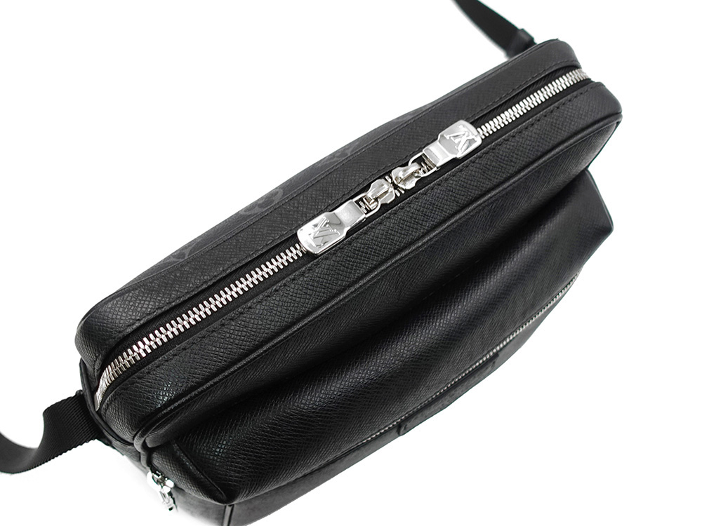 ルイヴィトン タイガラマ アウトドア・メッセンジャーPM ノワール M30233 RFID 開口部閉