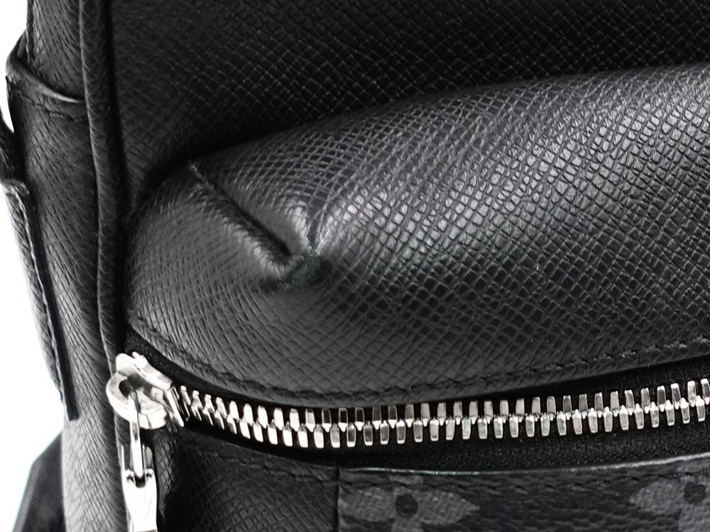 ルイヴィトン タイガラマ アウトドア・メッセンジャーPM ノワール M30233 RFID 外側ダメージ01