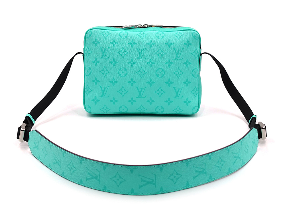 ルイヴィトン タイガラマ アウトドア・メッセンジャーPM マイアミグリーン M30875 RFID 背面