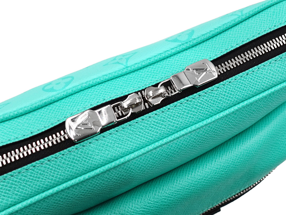 ルイヴィトン タイガラマ アウトドア・メッセンジャーPM マイアミグリーン M30875 RFID 金具