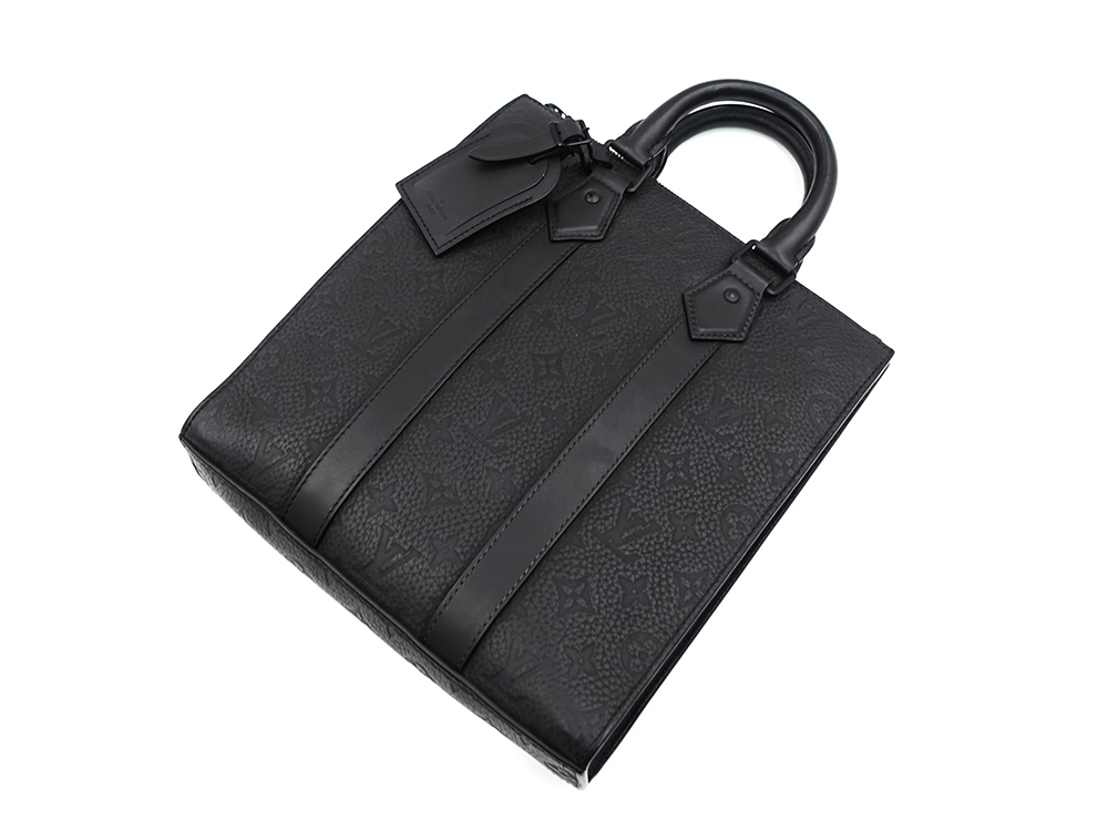 ルイヴィトン モノグラム ･トリヨン サックプラ・クロス ノワール M21884 RFID 上面