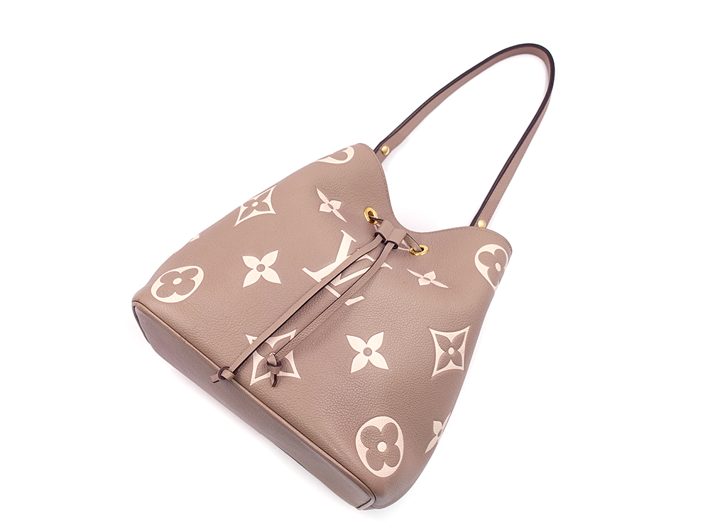 ルイヴィトン モノグラム・アンプラント ネオノエMM トゥルトレール クレーム M45555 RFID 上面02