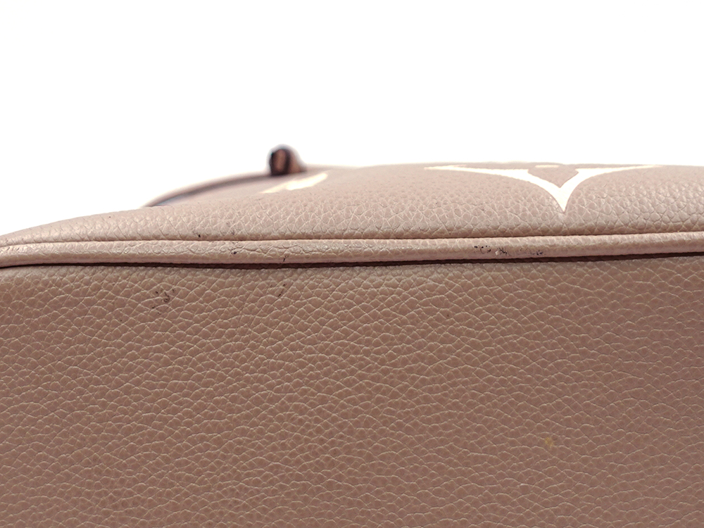 ルイヴィトン モノグラム・アンプラント ネオノエMM トゥルトレール クレーム M45555 RFID 外側ダメージ02