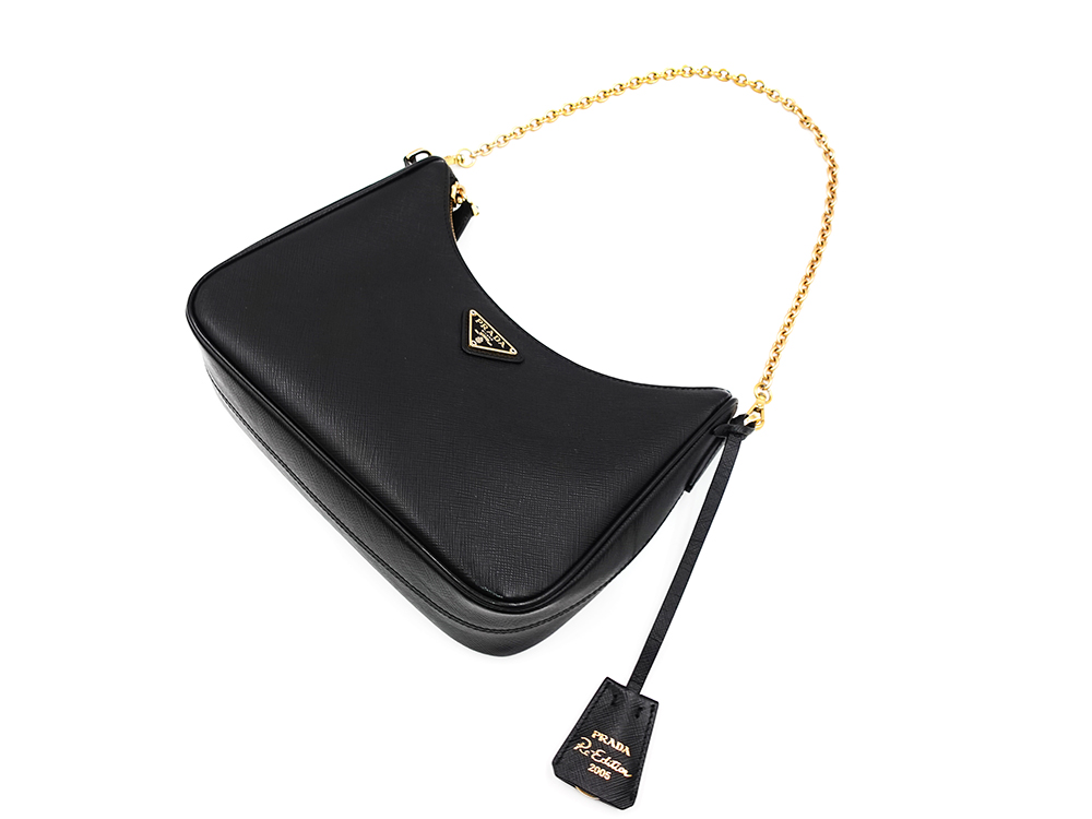 プラダ Re-Edition 2005 サフィアーノレザー バッグ ネロ 1BH204 上面