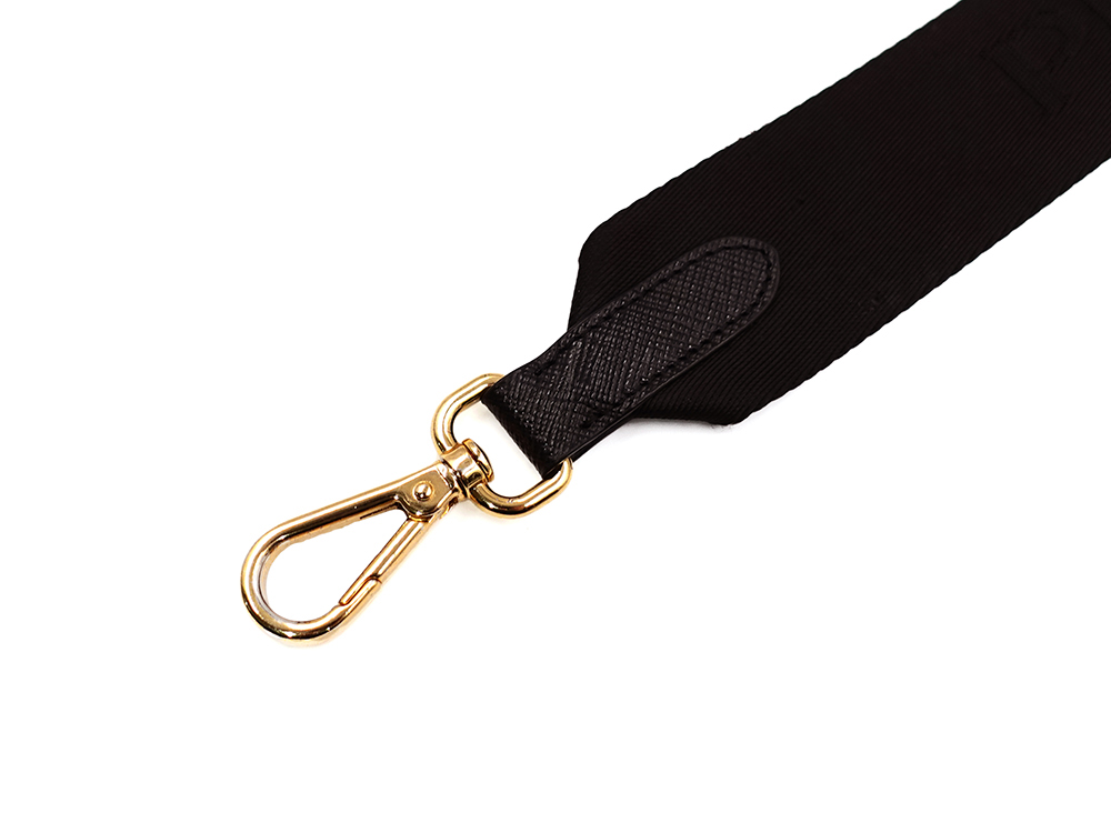 プラダ Re-Edition 2005 サフィアーノレザー バッグ ネロ 1BH204 ストラップ01