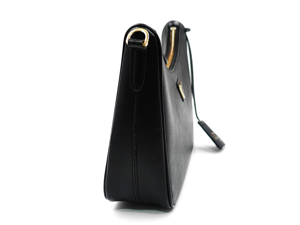 プラダ Re-Edition 2005 サフィアーノレザー バッグ ネロ 1BH204 側面03