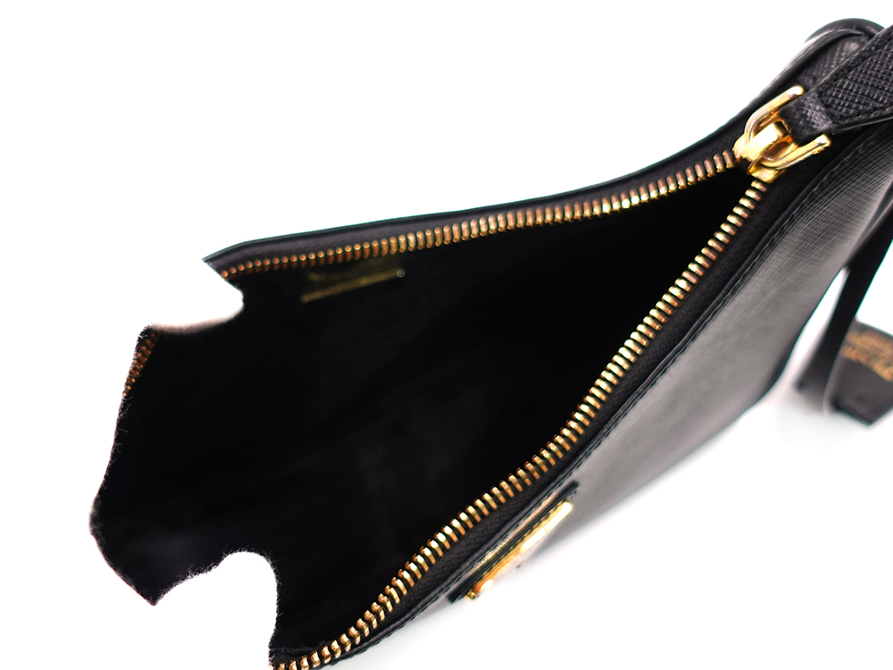 プラダ Re-Edition 2005 サフィアーノレザー バッグ ネロ 1BH204 内面