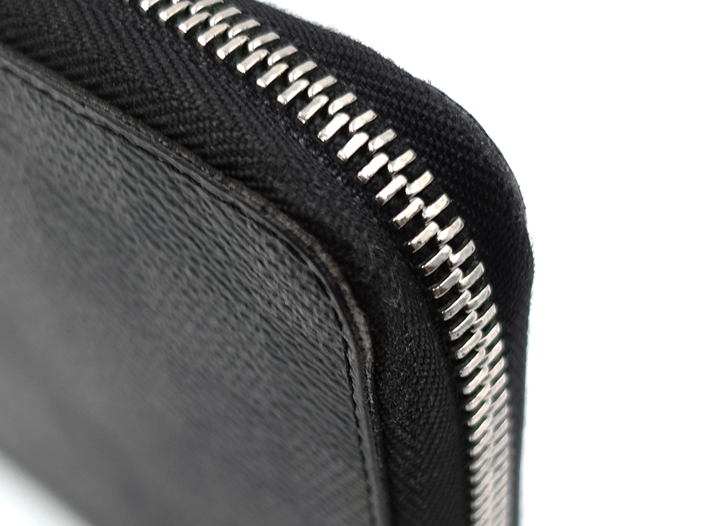 ルイヴィトン ダミエ グラフィット ジッピー・オーガナイザー 長財布 N63077 CA4144 外側ダメージ03