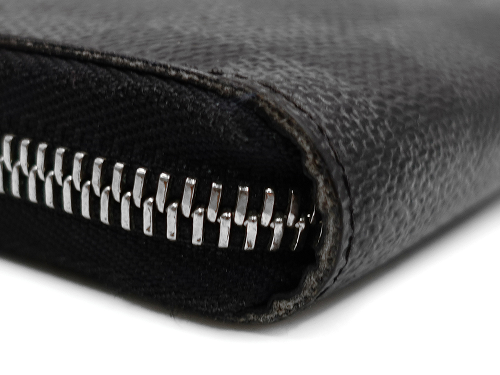 ルイヴィトン ダミエ グラフィット ジッピー・オーガナイザー 長財布 N63077 CA4144 外側ダメージ05