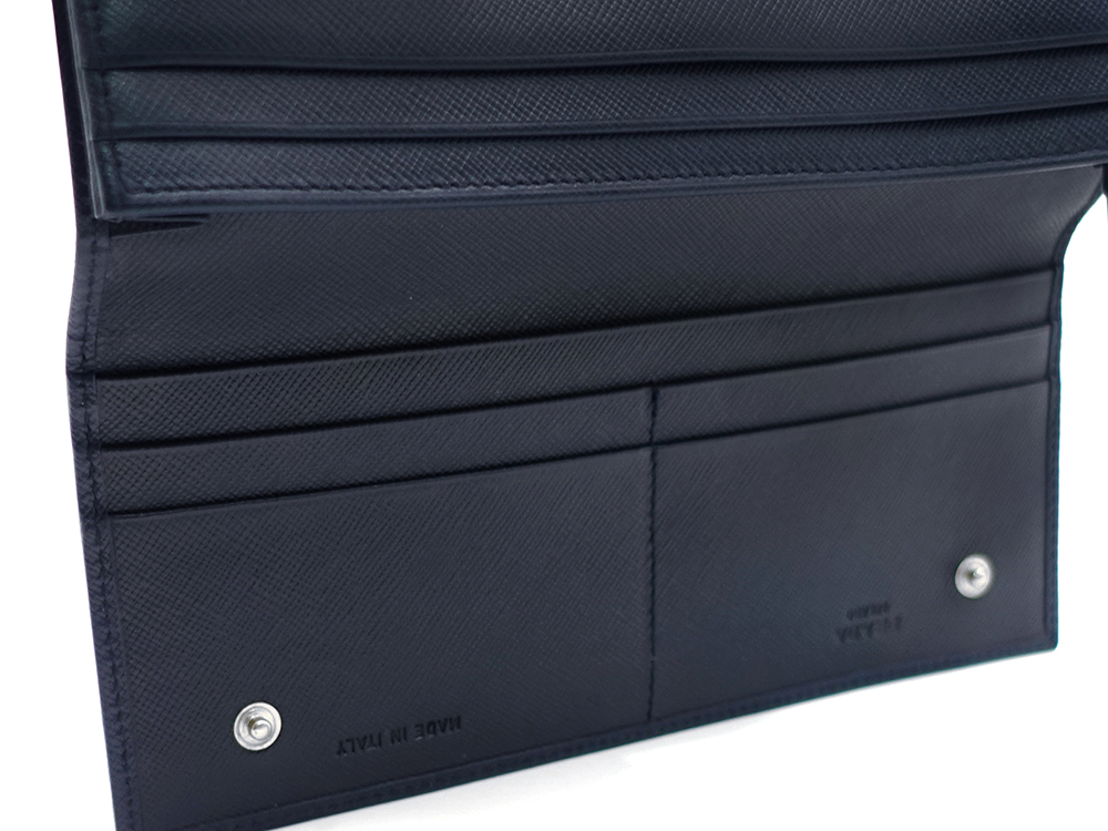 プラダ サフィアーノ 二つ折り 長財布 ブルー M201A カード入れ